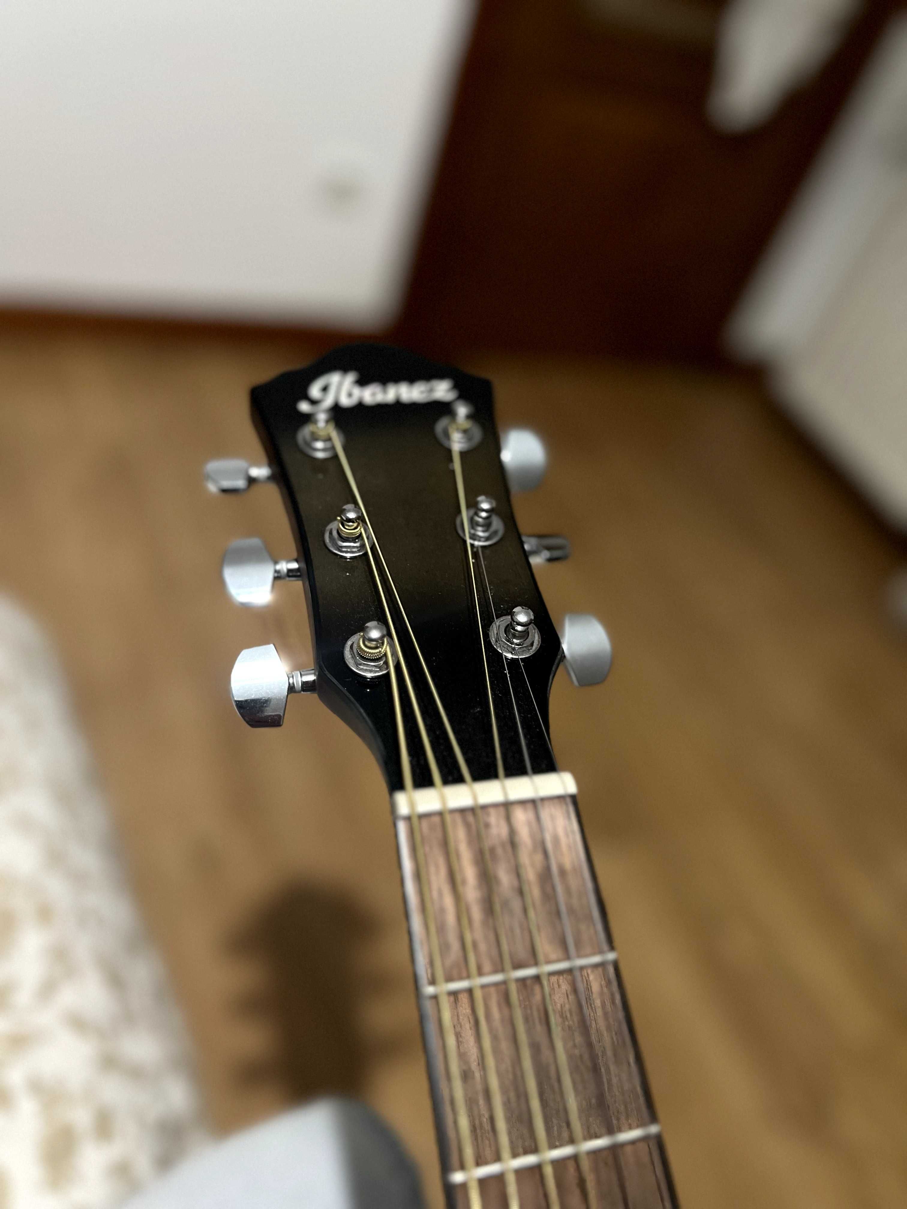 Violão Ibanez com afinador
