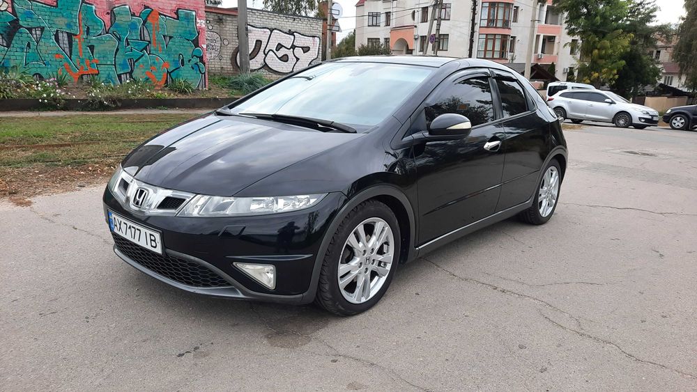 Honda Civic 5D 2010 р 1.8 АТ газ 96000 км пробіг