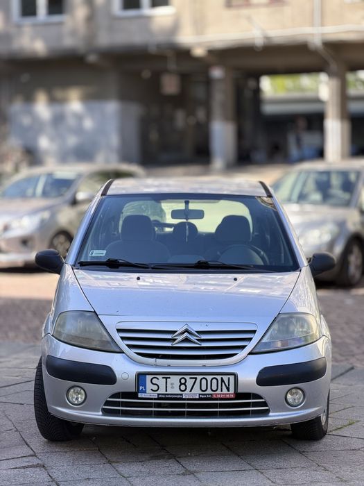 Auto Citroen C3 srebrny / 2004 / hatchback / benzyna