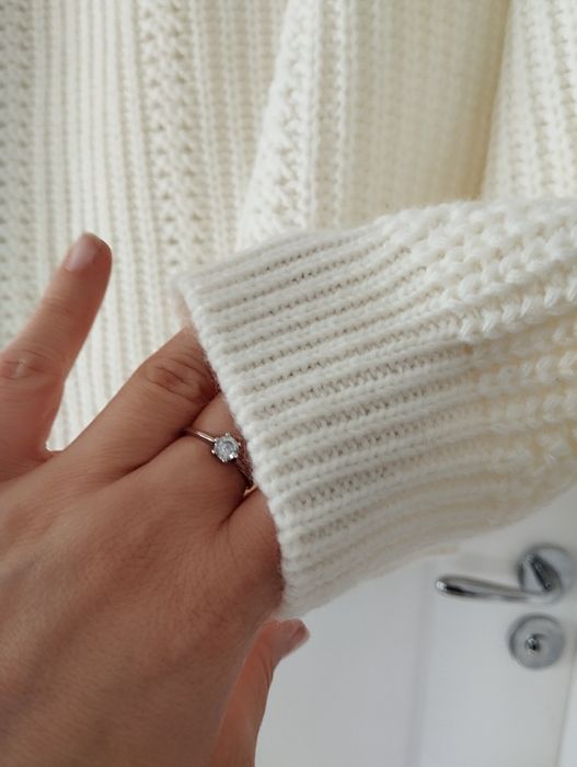 Kremowy ażurowy śmietankowy sweterek ,kobiecy rozm M