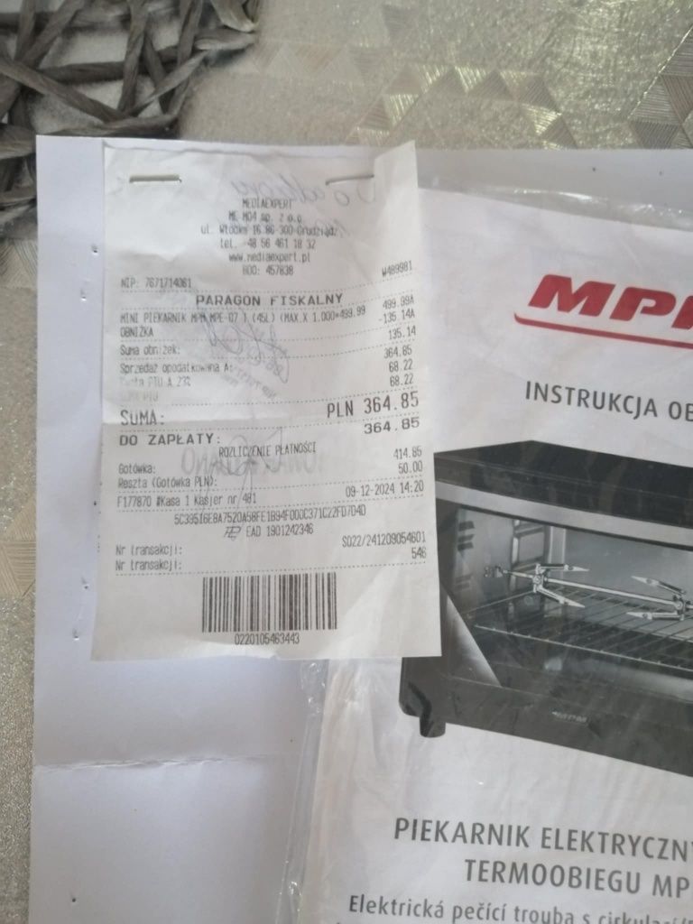 Nowy piekarnik elektryczny z funkcją termoobiegu + rożen