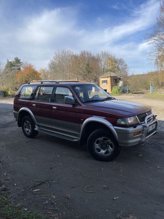 Нерозмитнена Мітсубіші Паджеро Спорт 4х4