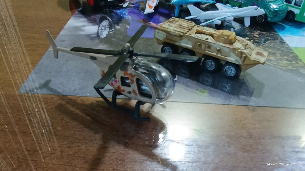 Металеві машинки (модельки) по 50 грн