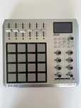 Kontroler MIDI Akai professional MPD 24