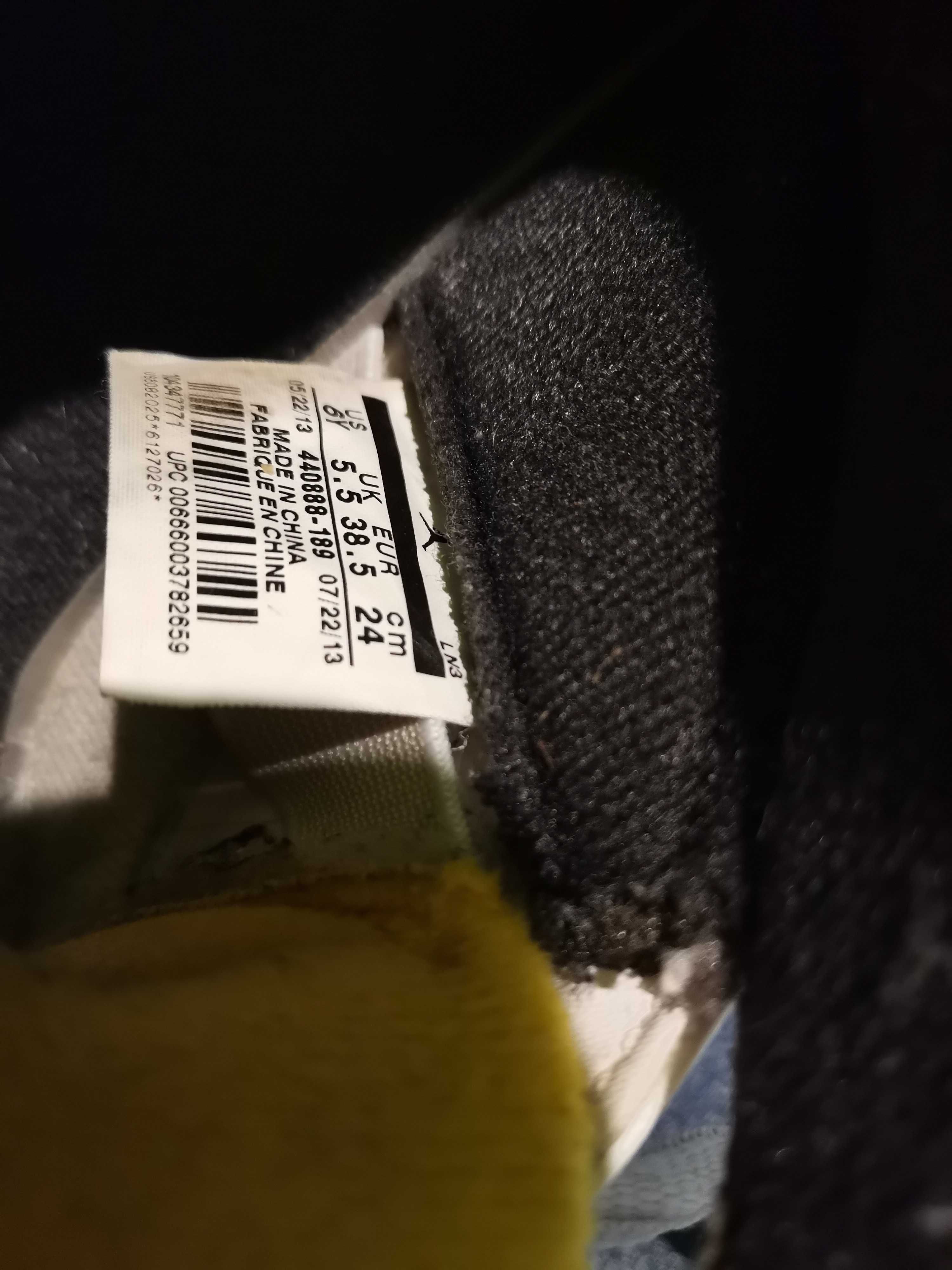 Buty Nike Air Jordan 5 Retro Laney 38,5 24cm