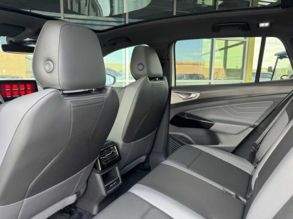 Volkswagen ID.4 S      2024