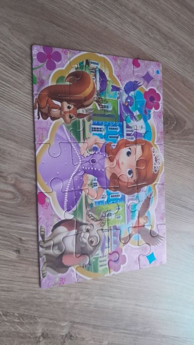 Puzzle bajka Disney"Jej wysokość  Zosia" 2x20 elementów