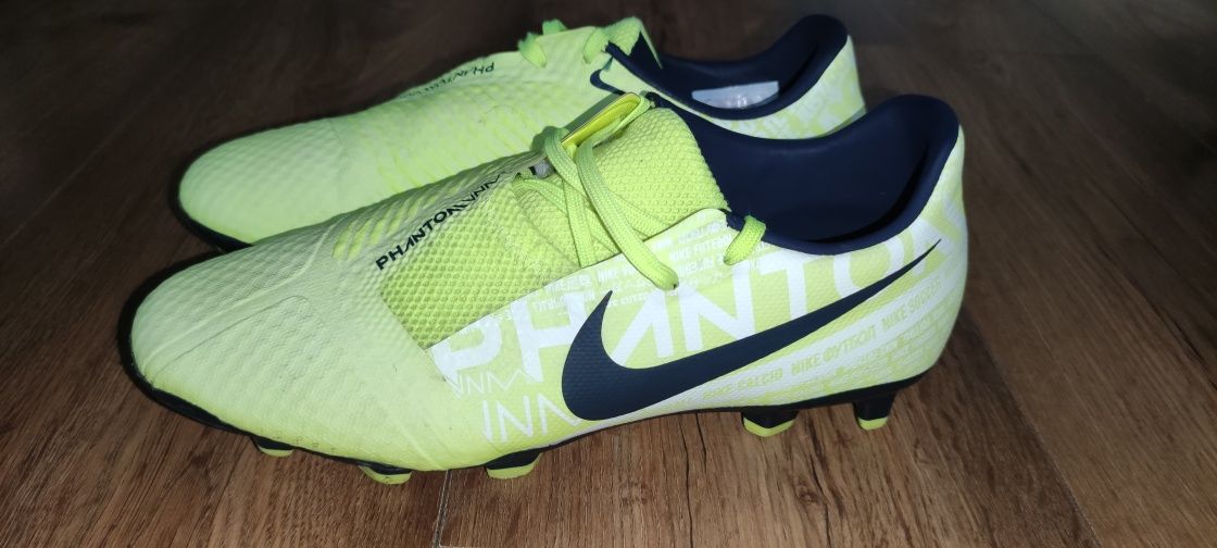 Używane korki Nike Phatom Venom Academy FG roz. 40.5