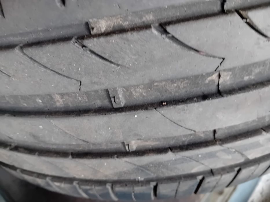 Opony letnie 255/40 R20