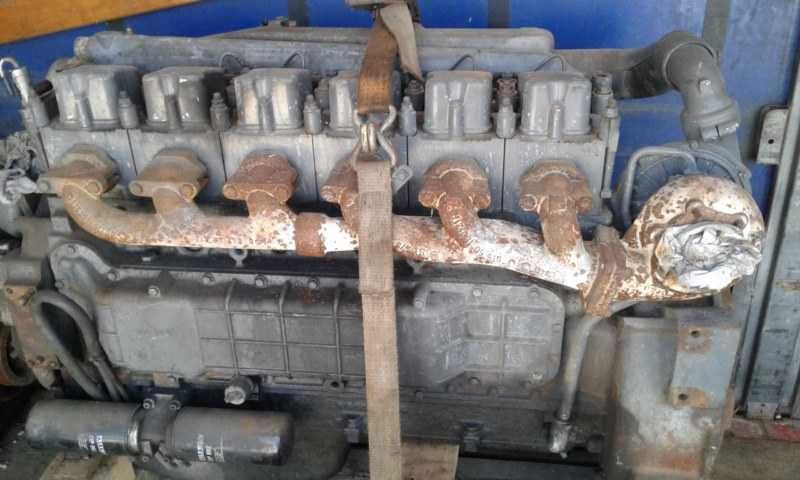 STEYR 615  pompa wody kompletna tloki glowica wal turbo