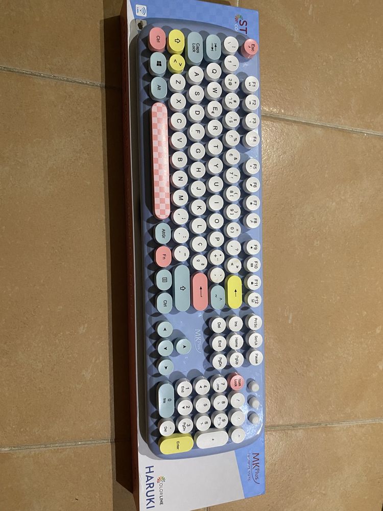 Teclado de computador e rato