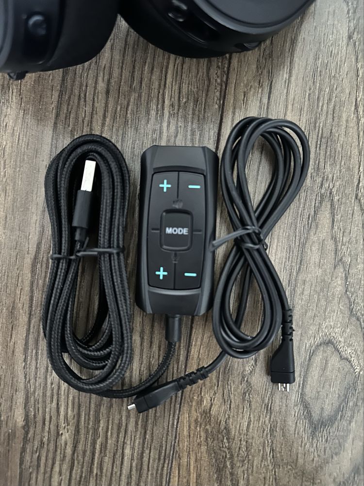Sluchawku steelseries arctis 7 oraz okablowanie
