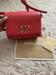 Червона оригінальна сумка Michael Kors