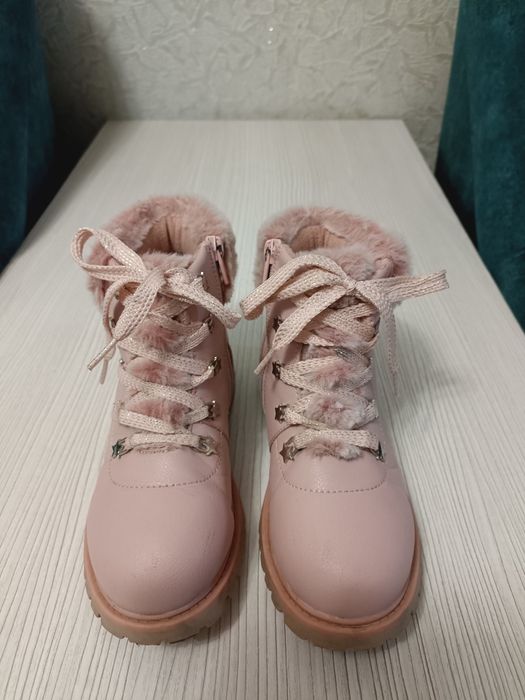 Зимове дитяче взуття для дівчаток