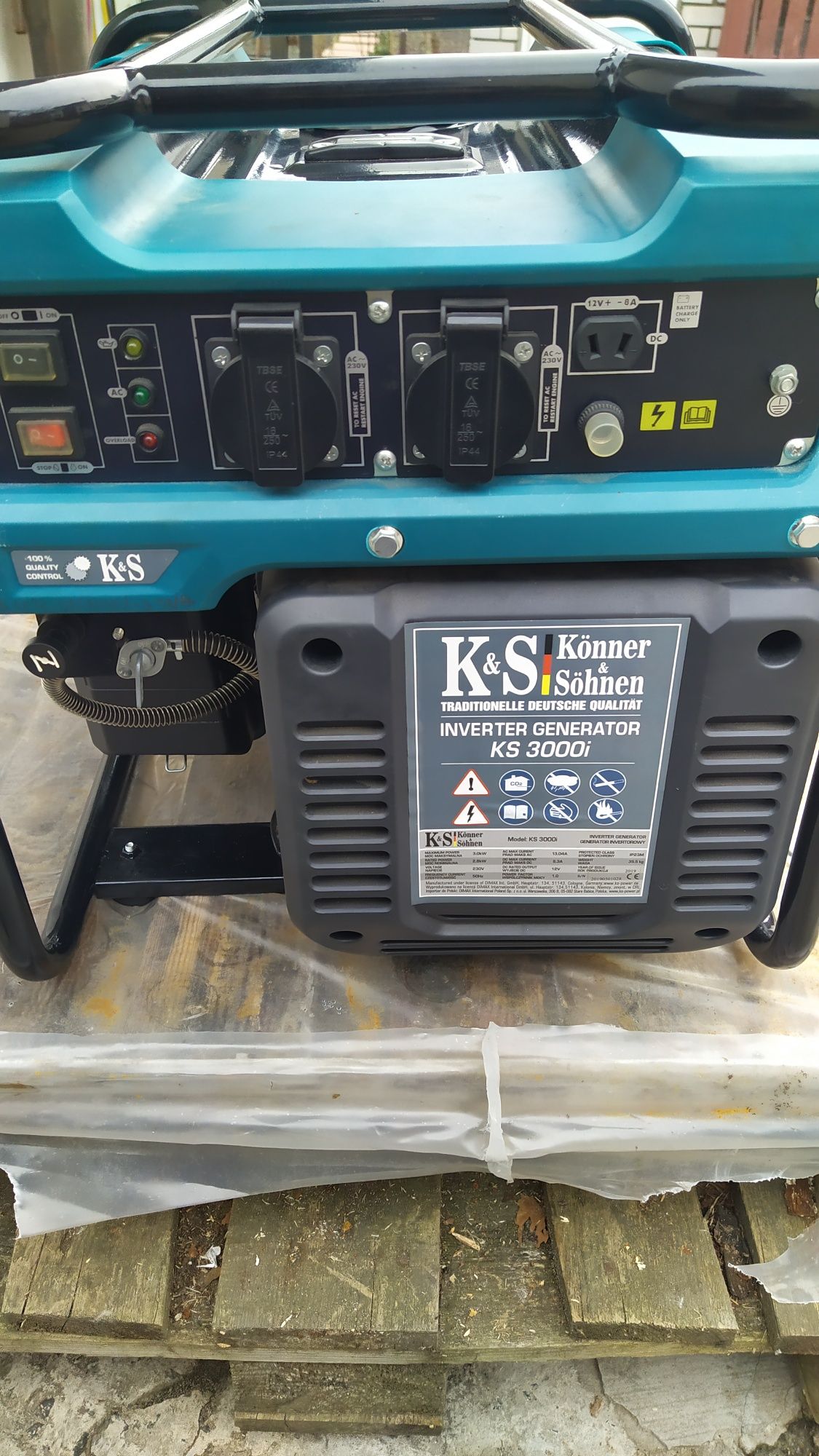 Бензиновий інверторний генератор K&S 3000i