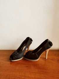 Sapatos n. 38 preto cetim