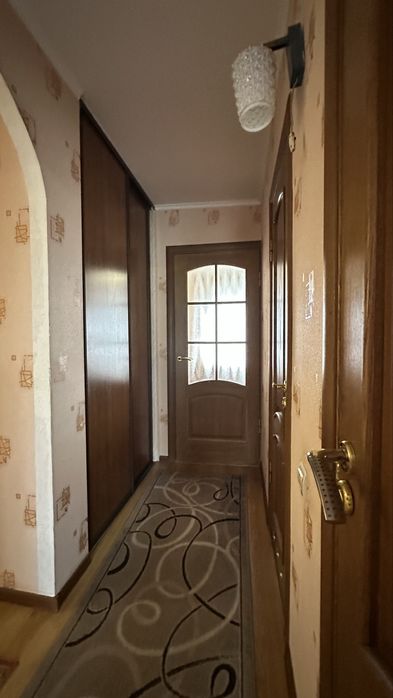 Продаж 3к поруч з центром міста . Міська лікарня