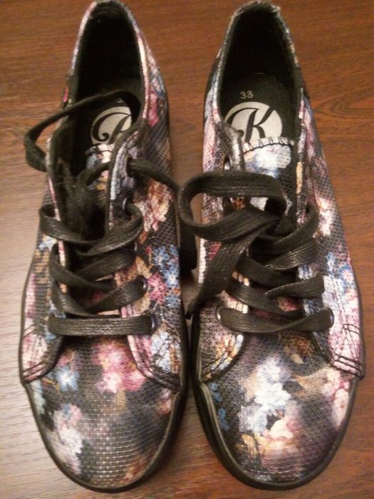 Кеди жіночі з кольоровим принтом