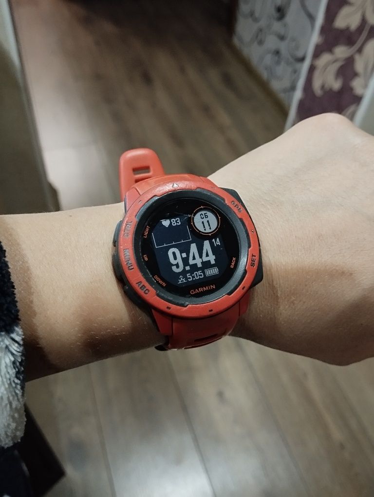 Годинник Garmin Instinct