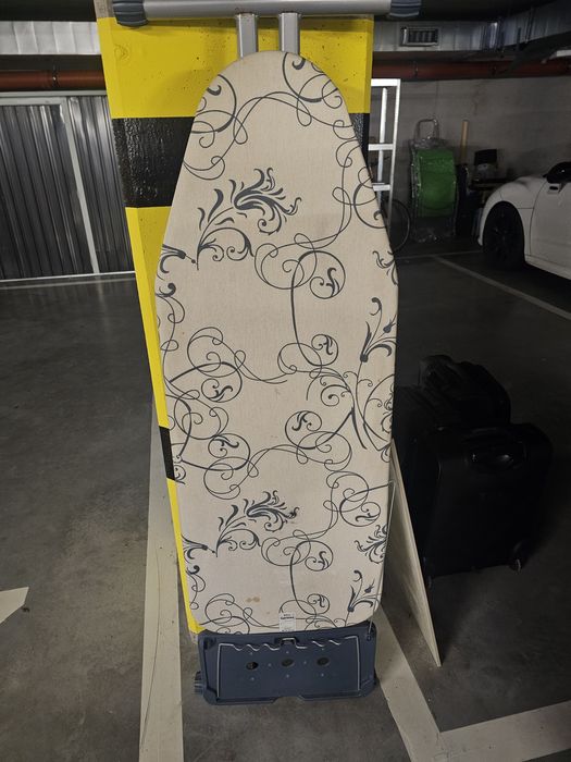 Deska do prasowania Philips z miejscem na stacje parową