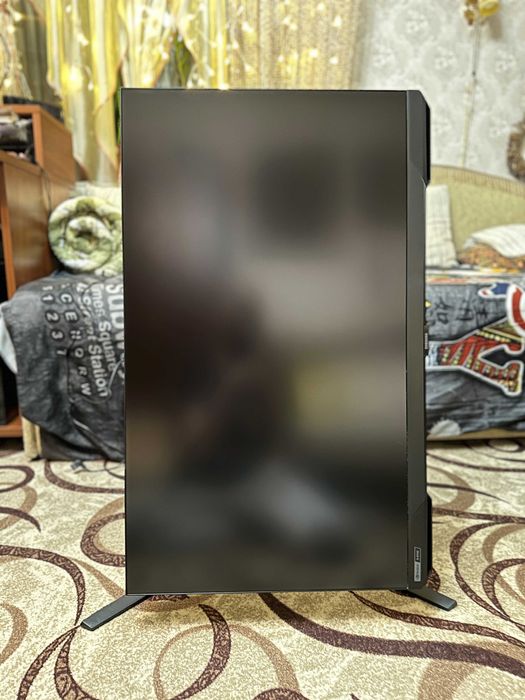 Б/У Монітор 32" Samsung (LS32BG700EIXUA) Ultra HD у Відмінному стані!