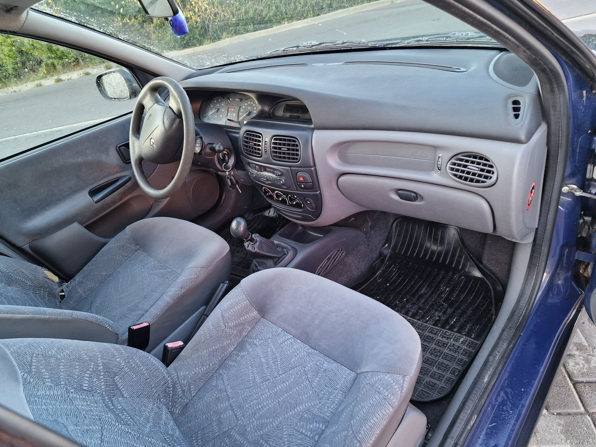 Renault Megane Kombi poj 1.4i  Stan Dobry