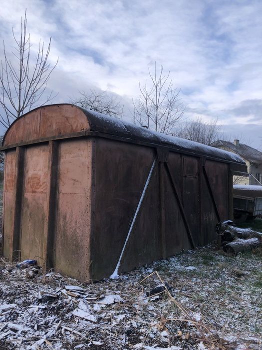 Металевий вагон/гараж