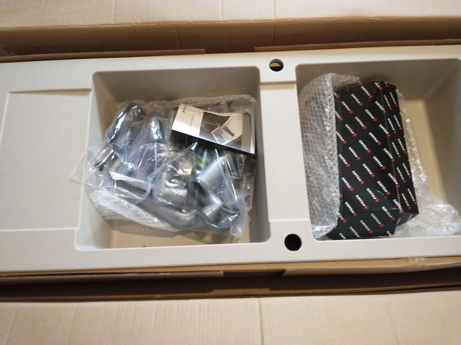 Zlew wpuszczany w blat(kolor piaskowy)