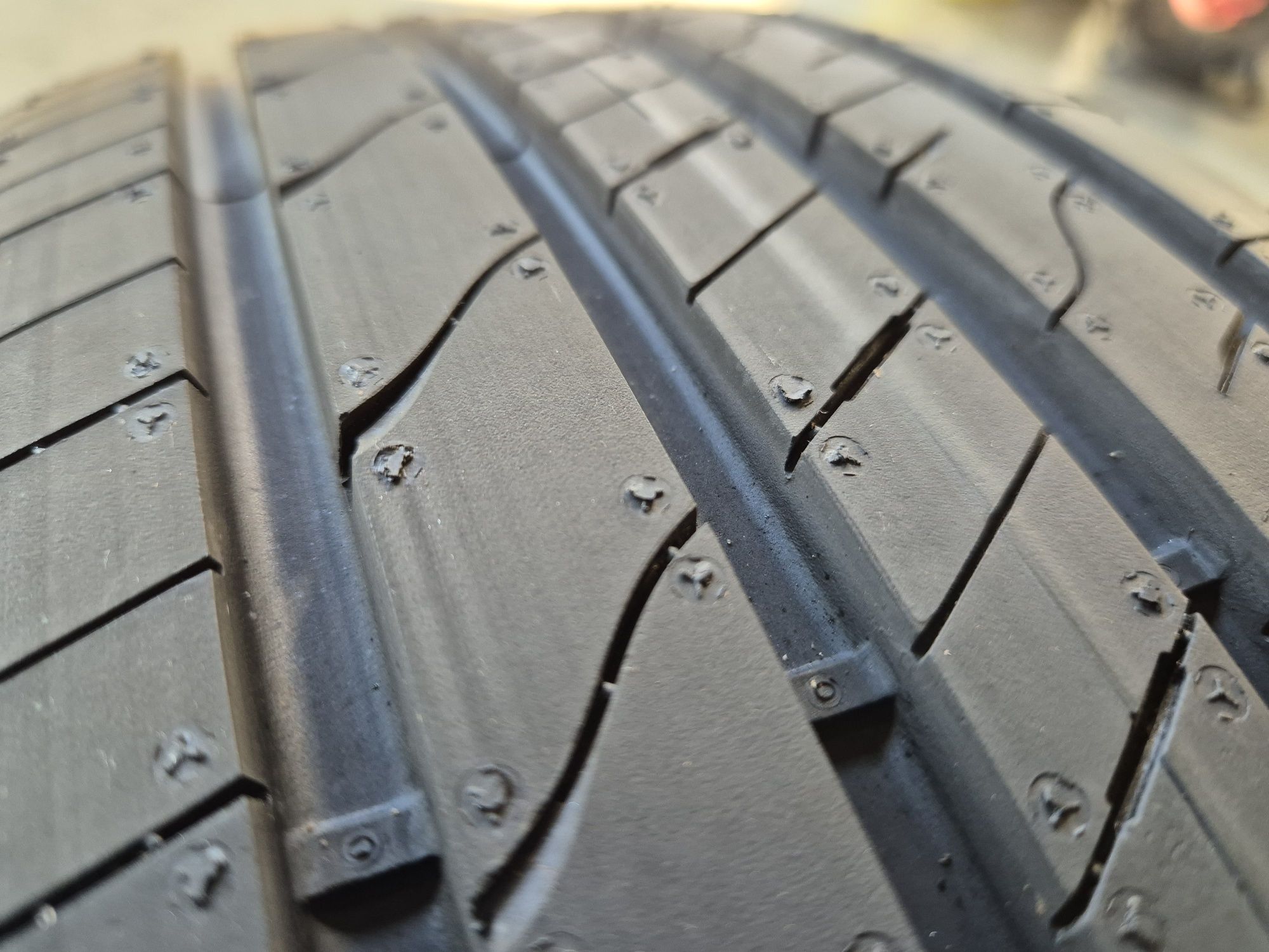 215/60/17 99V Goodyear UltraGrip performance 2 Suv  2023.r  wys. Grati