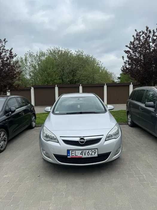 Opel Astra 1,4 benzyna, stan idealny technicznie i blacharsko