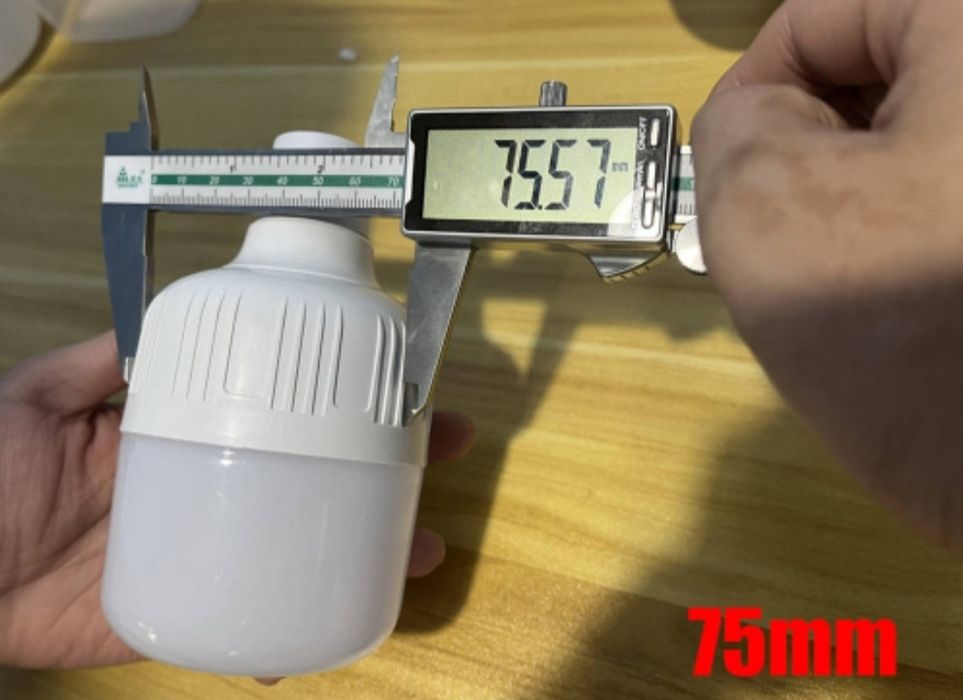 Продам led лампу на аккумуляторе