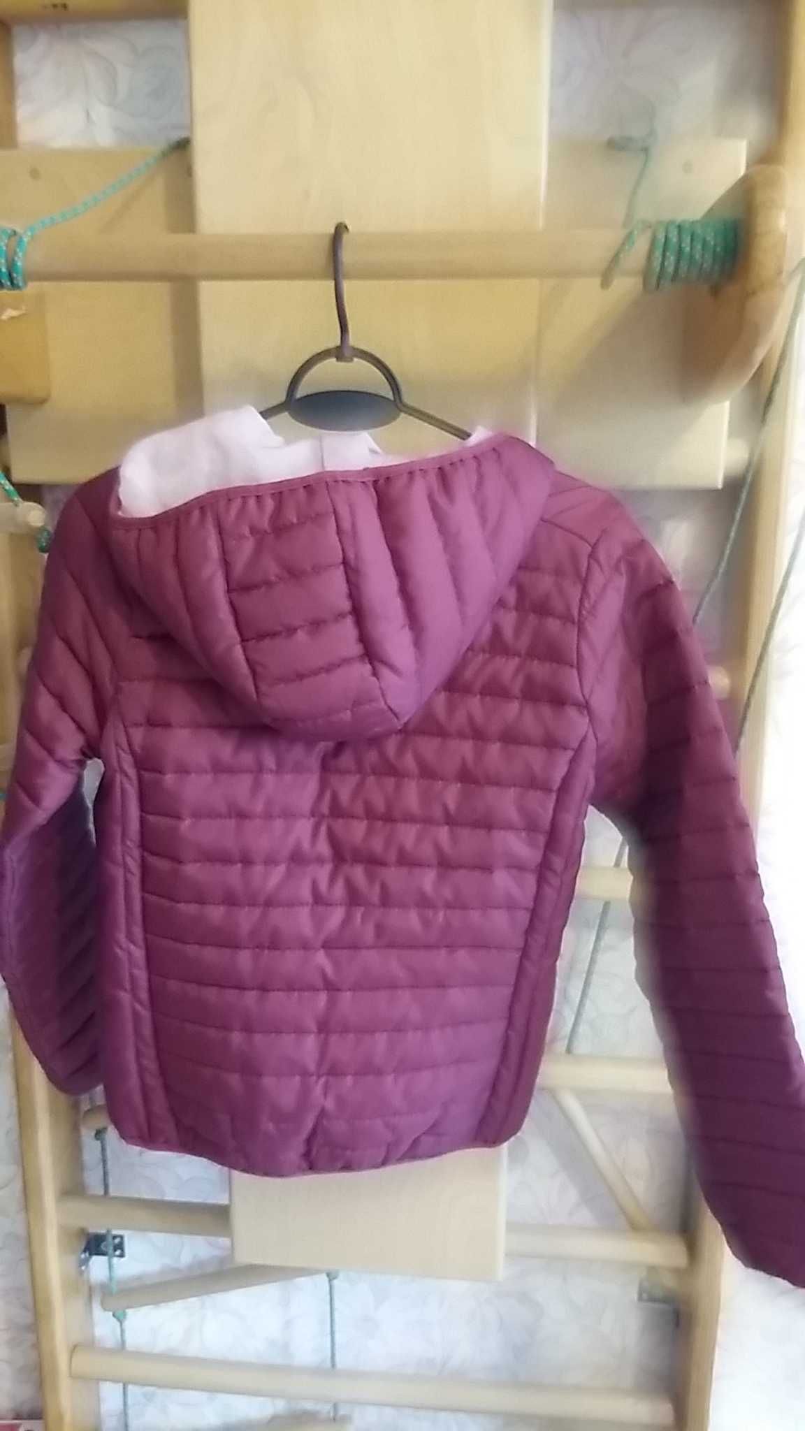 Куртка демисезонная размер S для девочки