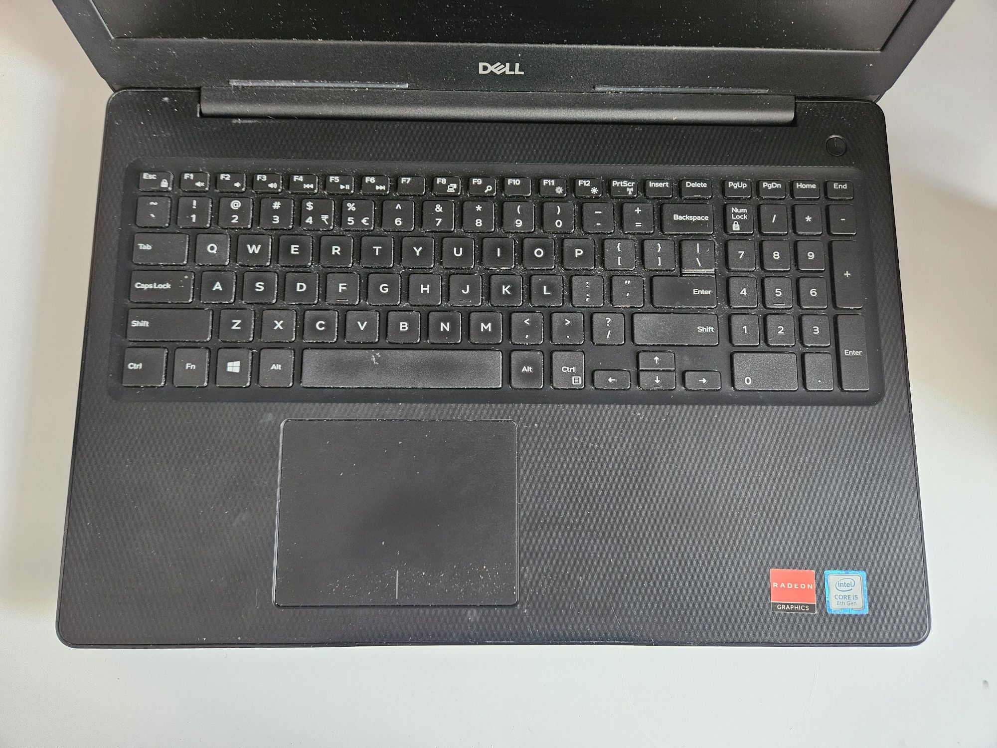 Dell Inspiron 3580 16GB i5 256GB Radeon 520