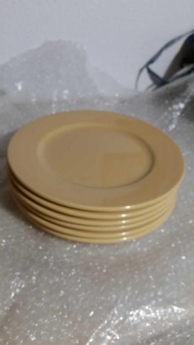 Pratos amarelos Novos!