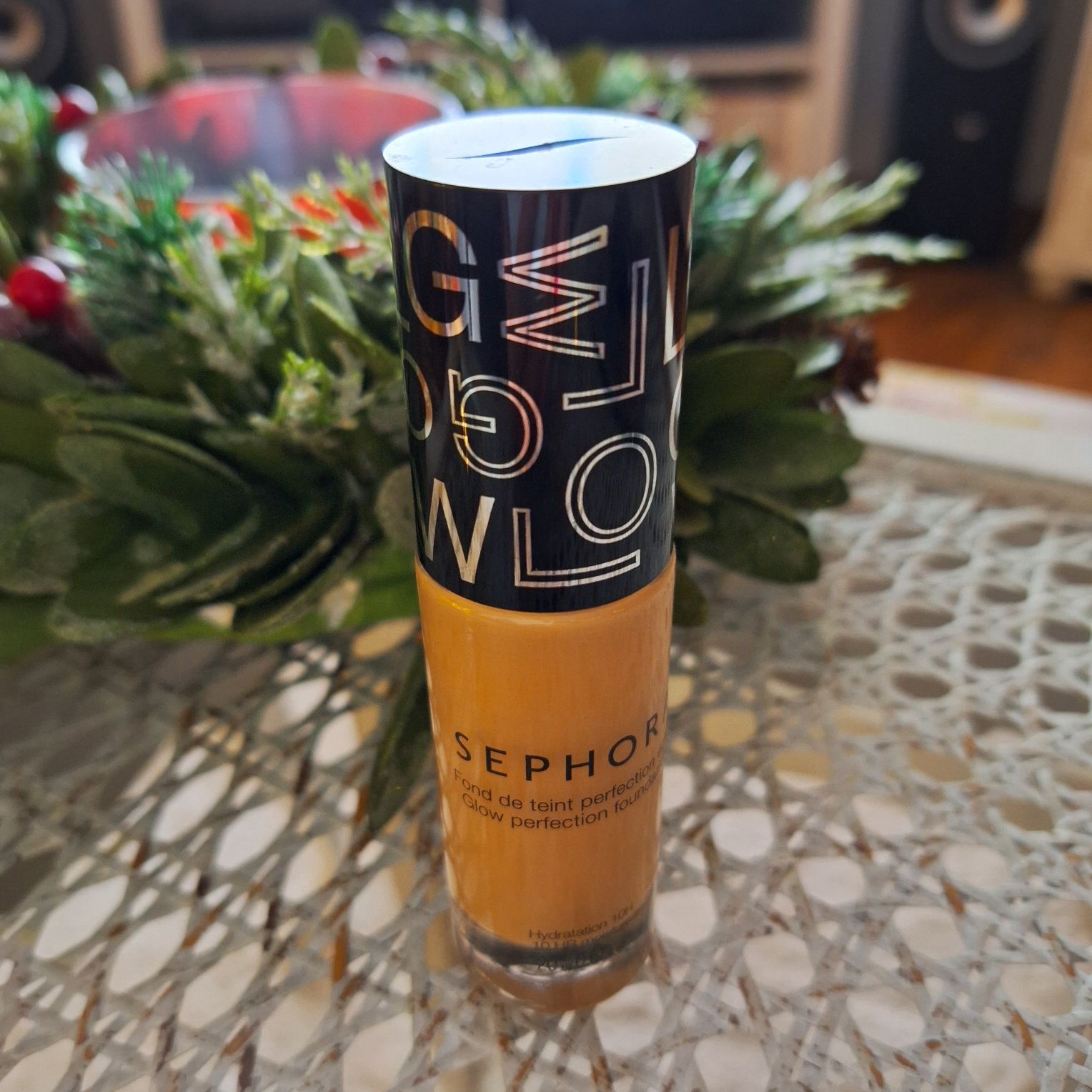 Rozświetlający fluid SEPHORA Glow Perfection - Mat tan 34.5