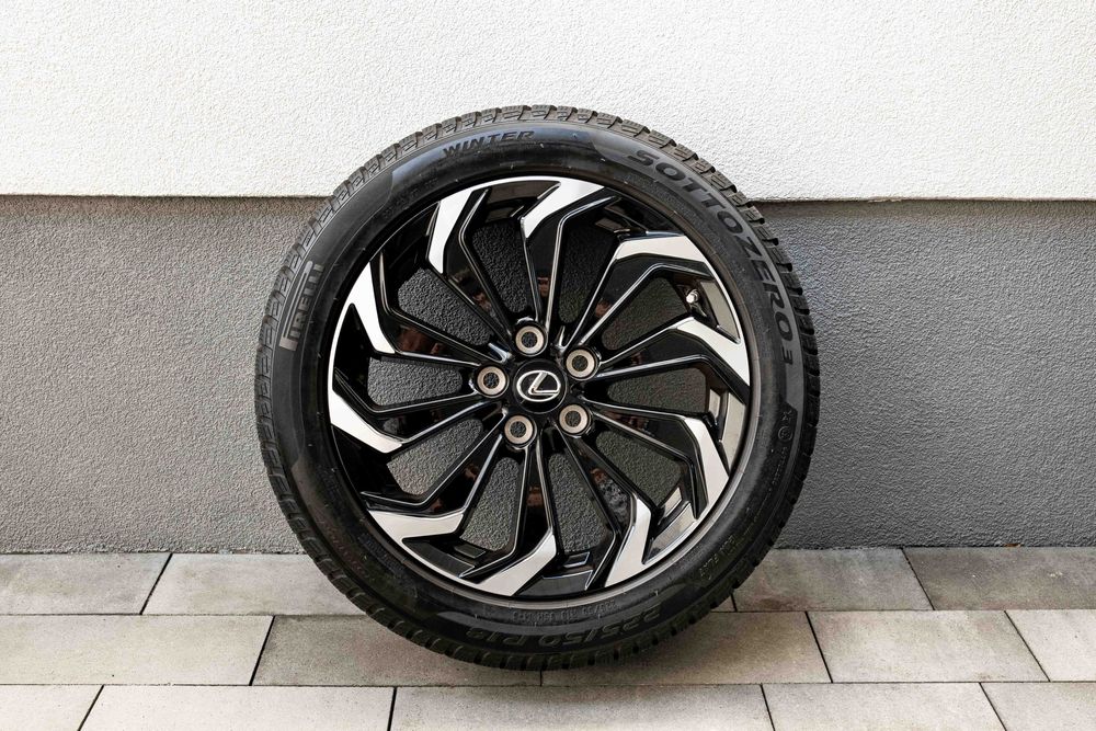 4 Oryginalne Nowe Alufelgi Felgi + Opony Zimowe Lexus 18" 5x114,3 ET45