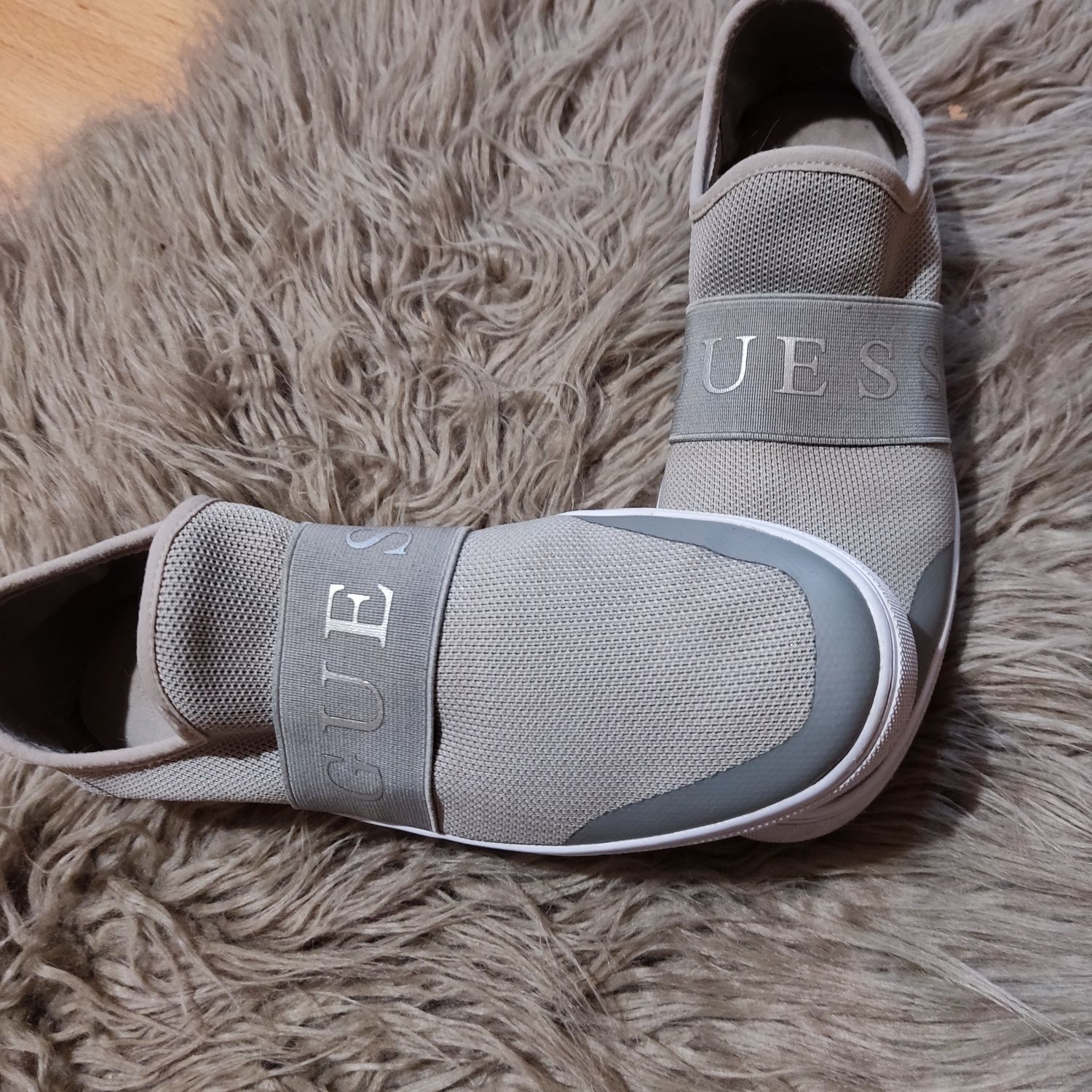 Продам Мокасины Guess