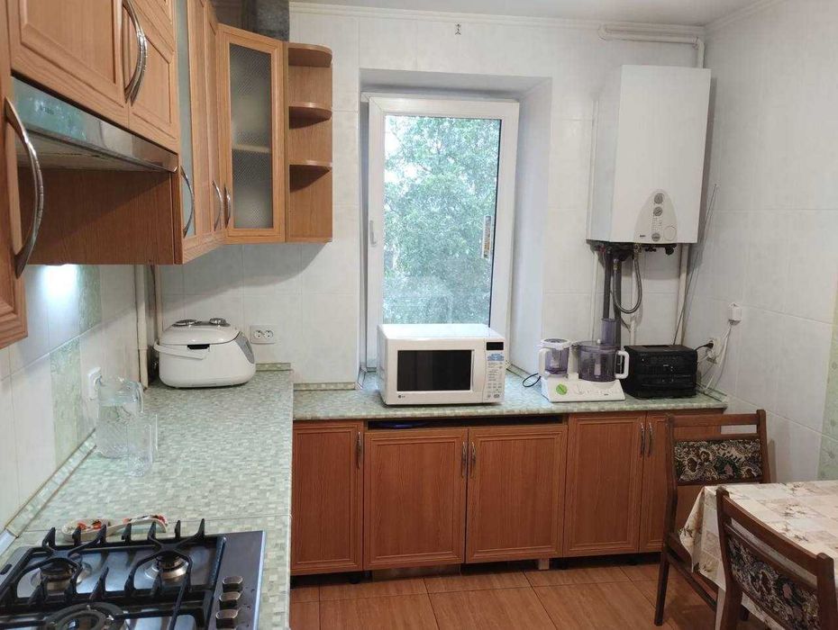 Продаж 4к квартири 83 кв. м на вул. О. Антонова