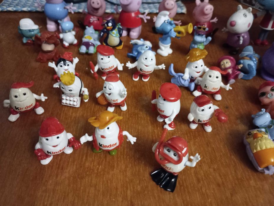 Киндеры все что на фото в одни руки.