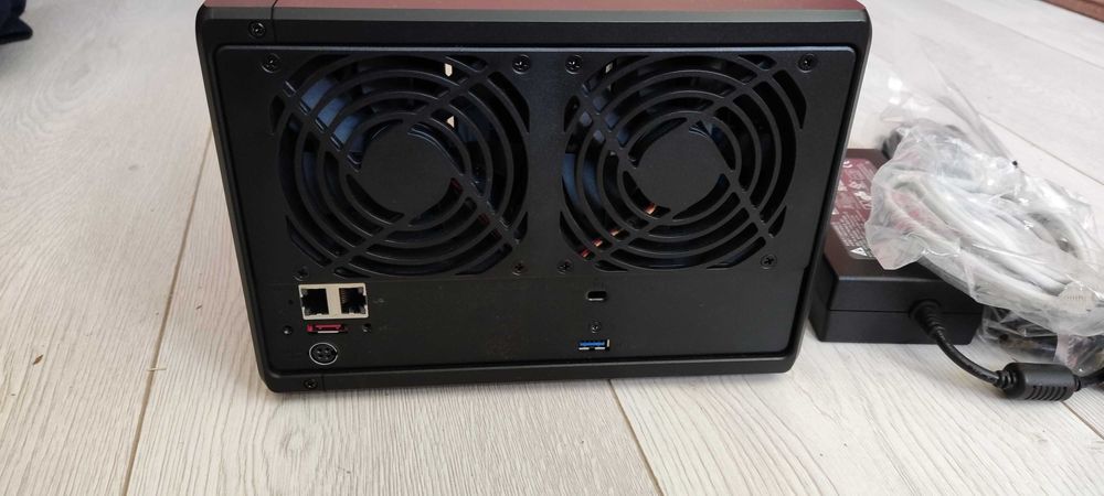 Synology DS1019+ 16GB RAM (Quad Core Intel CPU, Docker)