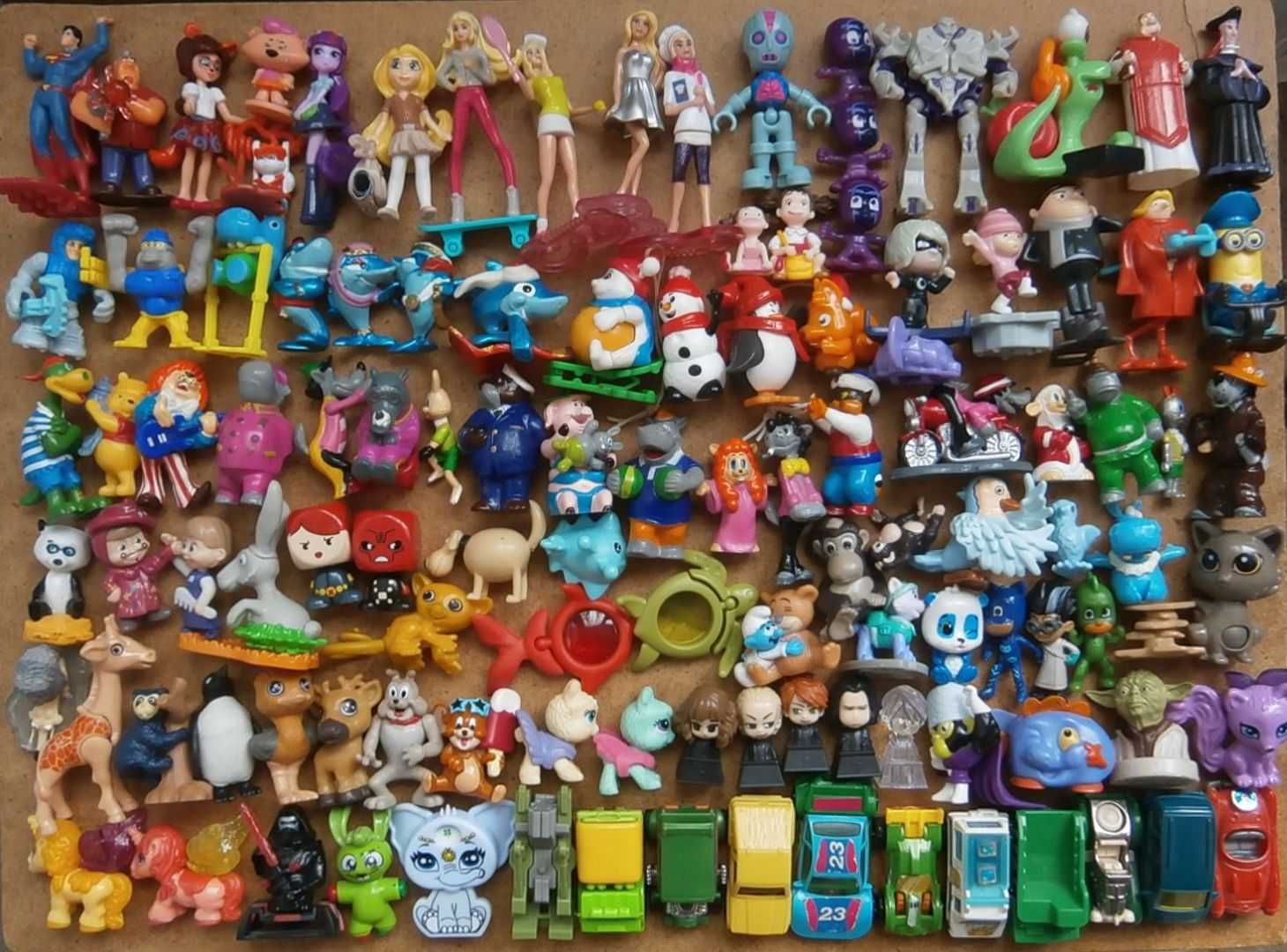 Киндер игрушка Kinder силушка богатырская миньон пеппа кидерино смурф