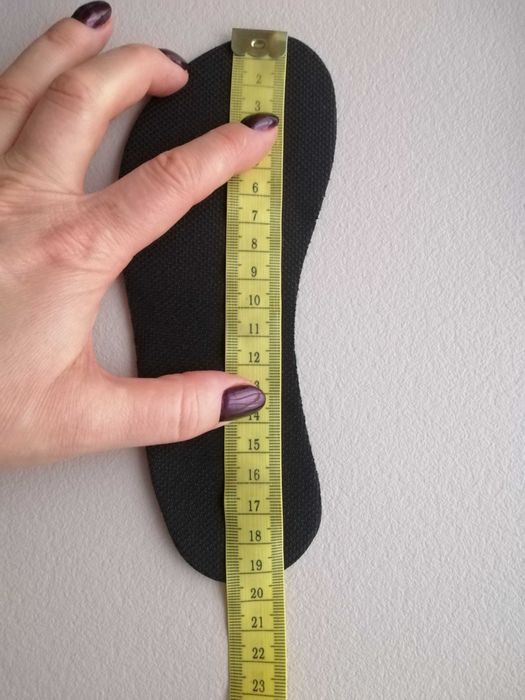 Нові аквашузи, коралки, р.31, 19 см.