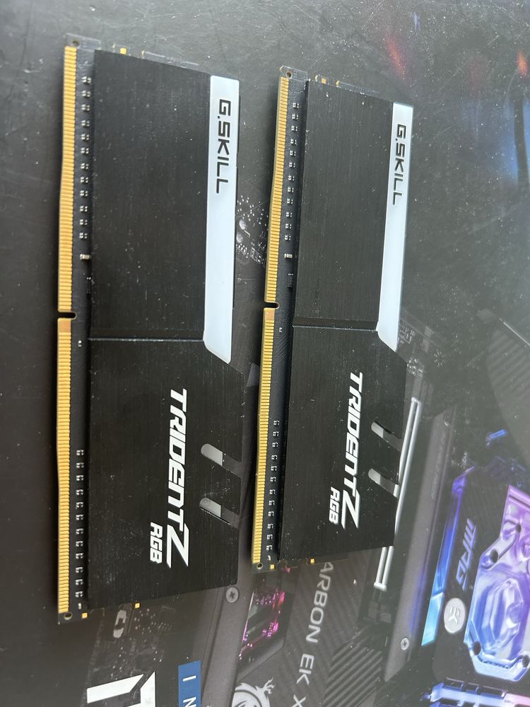 Pamięć Ram DDR4 16gb 5066Mhz G.Skill Trident Z RGB najszybsza 100%