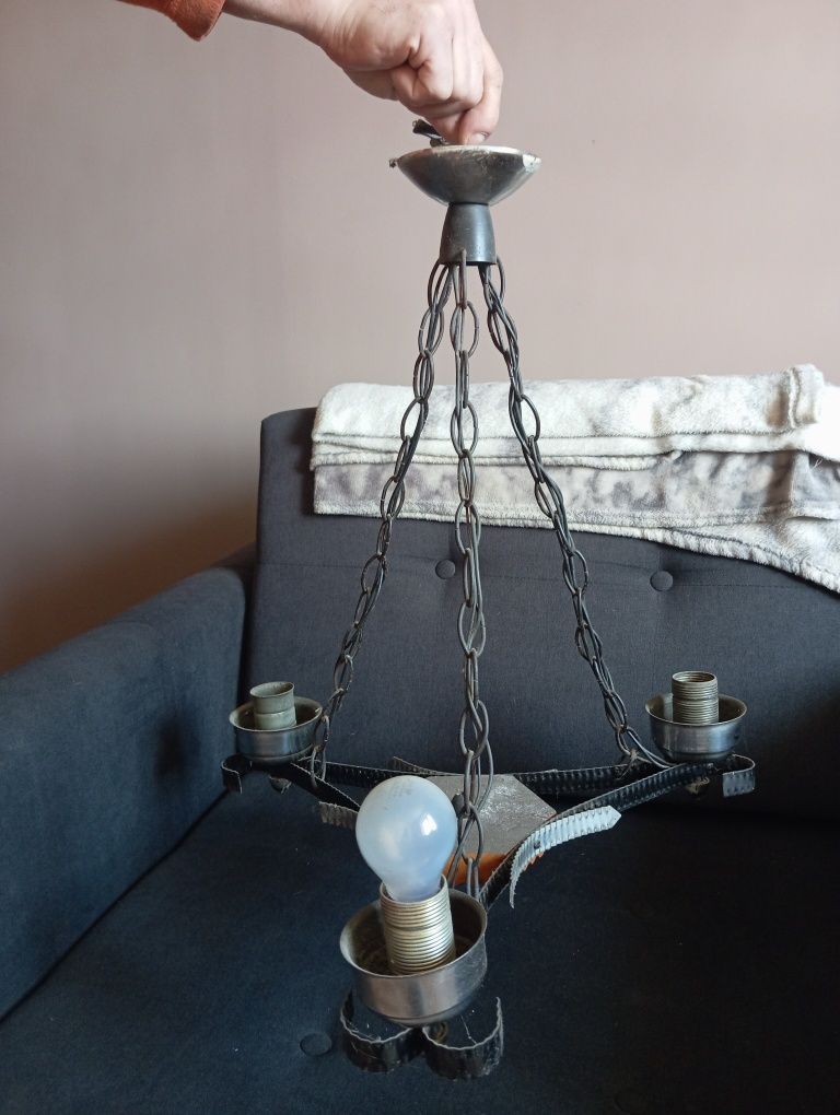 Stara lampa z okresu prl