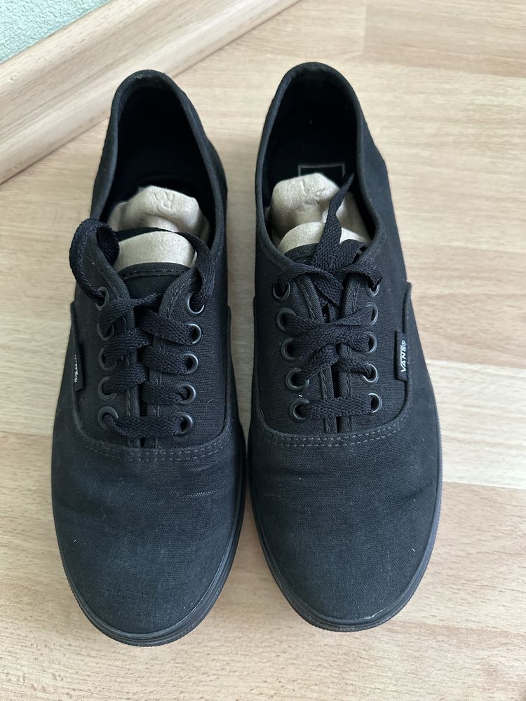 Vans authentic black