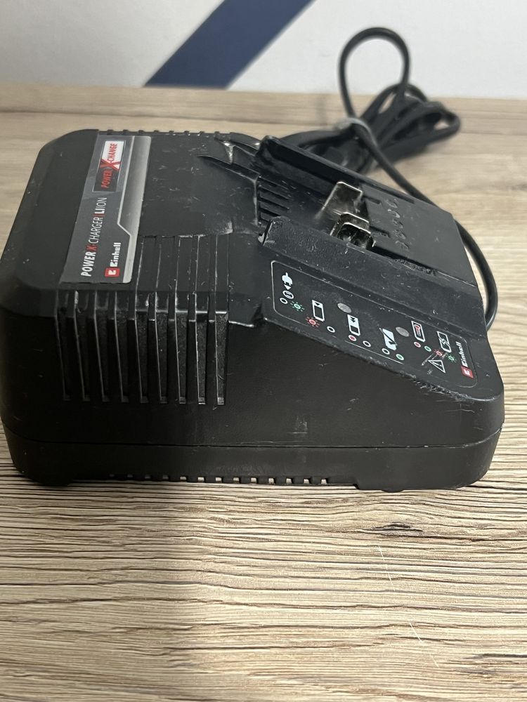 Ładowarka Einhell Power X Charger 3a
