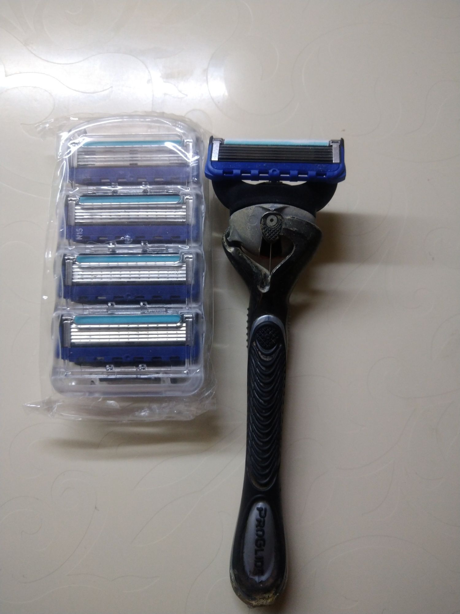 Продам касети на станок Gillette FUSION5