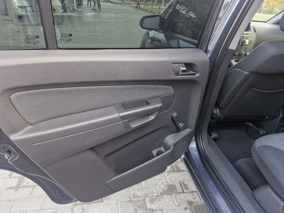 Opel Zafira 1.6 Газ-бензин