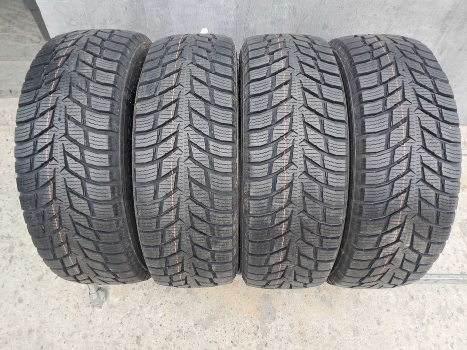Резина зимова, НОВА, 225/65 R16C Nokian  Snowproof C (арт. 12704)