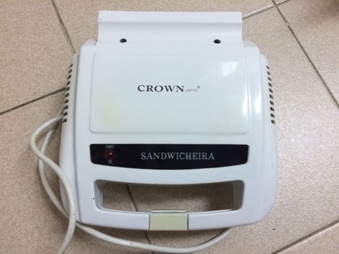 Sandwicheira Crown